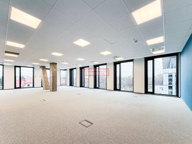 Piękne biuro do wynajęcia - Pilotów