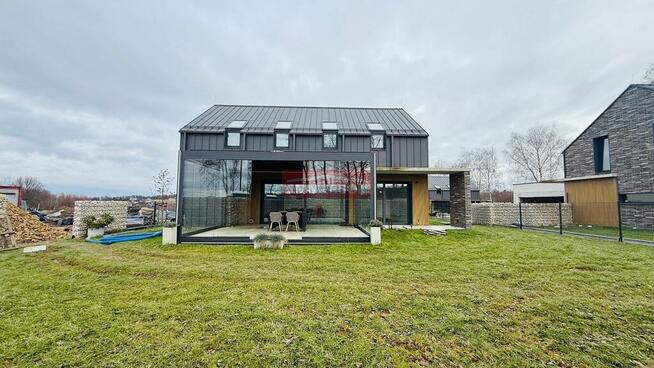 6 pokoi/ wolnostojący/ 10 arów