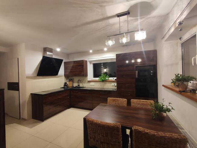 Dom w sercu pachnącego lasu.