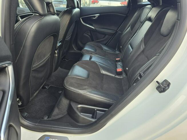 Volvo V40 2.0 5 cylindrów.Automat.Nowy Rozrząd.Skóra/Alkantara.Alu17