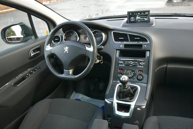 Peugeot 5008 2.0HDi 150KM Manual 2015r. Salon 7os. Panorama TEMPOMAT Navi HAK