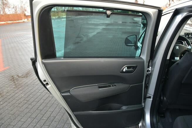 Peugeot 5008 2.0HDi 150KM Manual 2015r. Salon 7os. Panorama TEMPOMAT Navi HAK