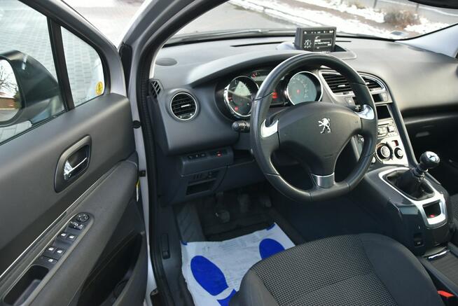 Peugeot 5008 2.0HDi 150KM Manual 2015r. Salon 7os. Panorama TEMPOMAT Navi HAK