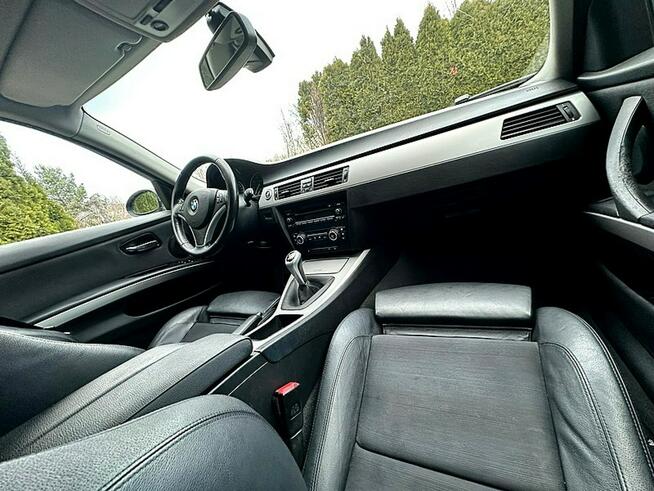 BMW e91 318i 2.0 143KM 6Biegów Xenon PDC Sport Pakiet kayless B.ładna