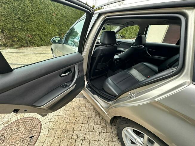 BMW e91 318i 2.0 143KM 6Biegów Xenon PDC Sport Pakiet kayless B.ładna