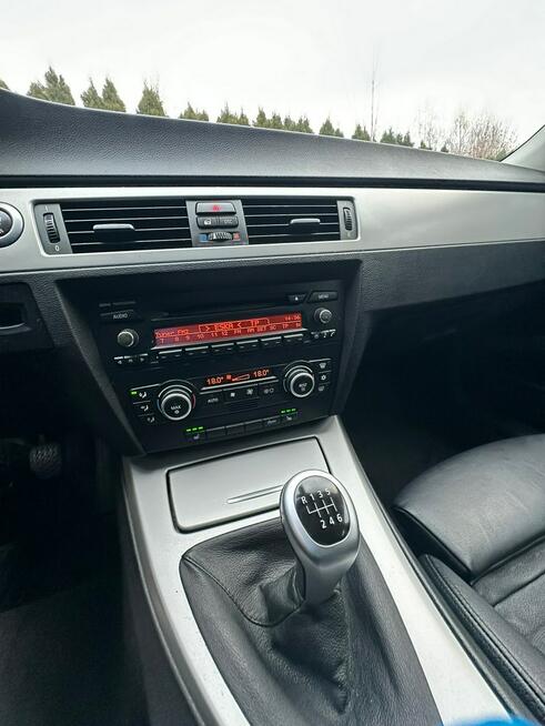 BMW e91 318i 2.0 143KM 6Biegów Xenon PDC Sport Pakiet kayless B.ładna
