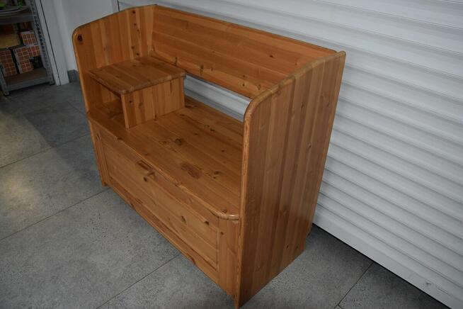 szafka na buty z siedziskiem z drewna sosnowego