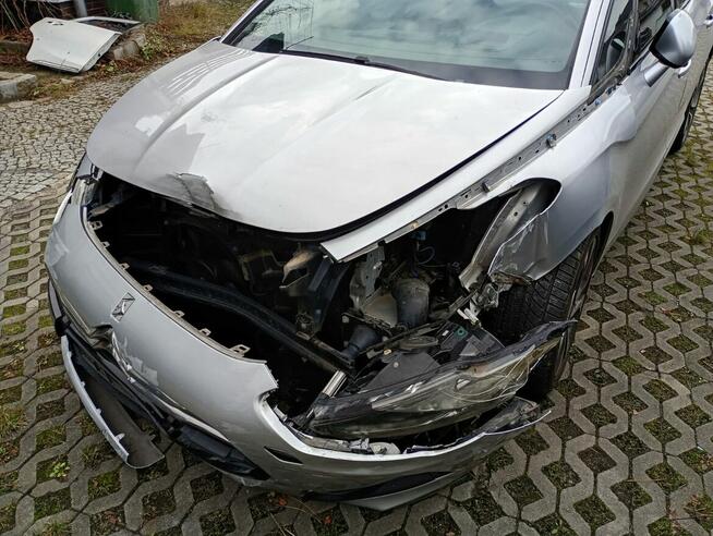 Sprzedam Citroen DSs 5 Uszkodzony.