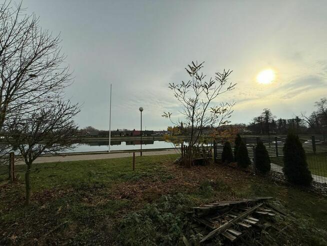 Lokal z działką blisko jeziora idealny pod remont