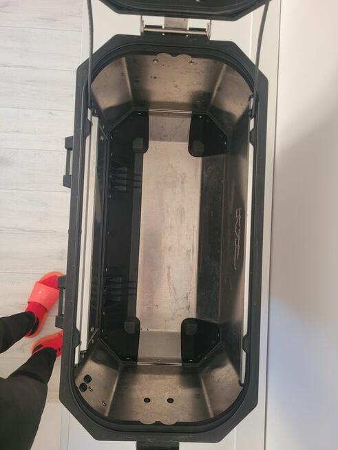 Sprzedam kufer givi trekker qutback prawy