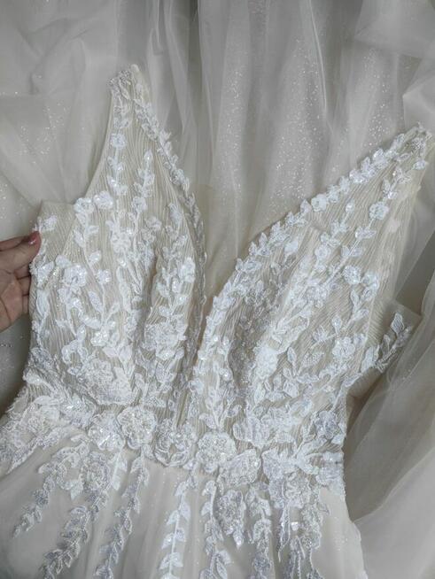 Suknia ślubna Mari Lill Błyszcząca Krój A