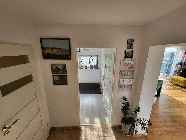 Mieszkanie z pięknym widokiem i balkonem na ostatnim piętrze