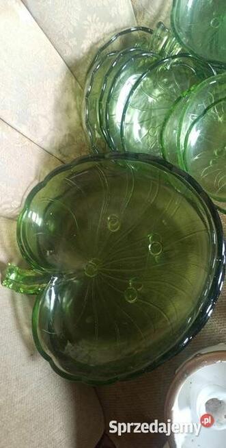 Miska, owocarka. Liść . Do deserów. Owoców. Słodyczy.