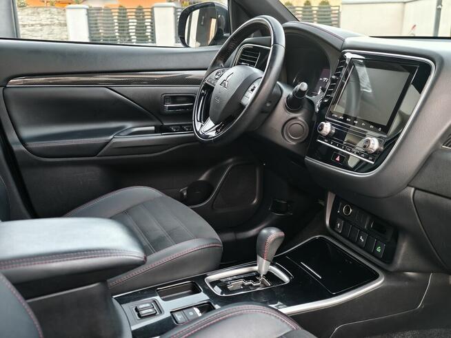 Mitsubishi Outlander 2.4 LIMITED EDITION 7-Osobowy ZAMIANA