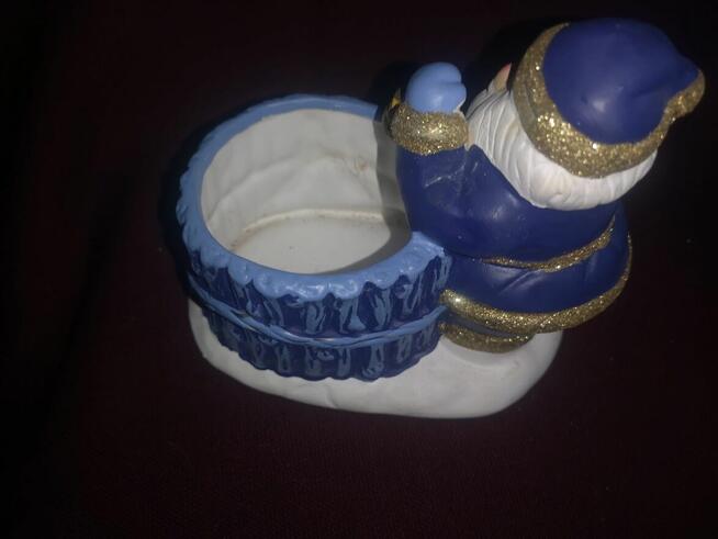 Figurka Mikołaja z dzwonkiem. Boże Narodzenie. Pojemnik