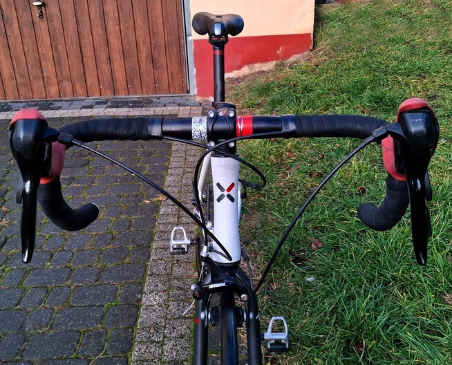 Duży rower szosowy kolarzówka Triban 3 Koła 28 jnowy