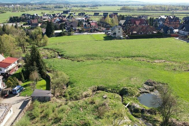Duża działka budowlana z pozwoleniem na budowę .