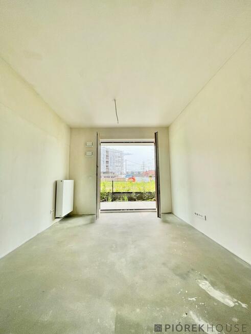 super mieszkanie z ogródkiem 150m od stacji metra!