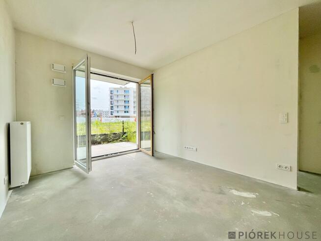 super mieszkanie z ogródkiem 150m od stacji metra!