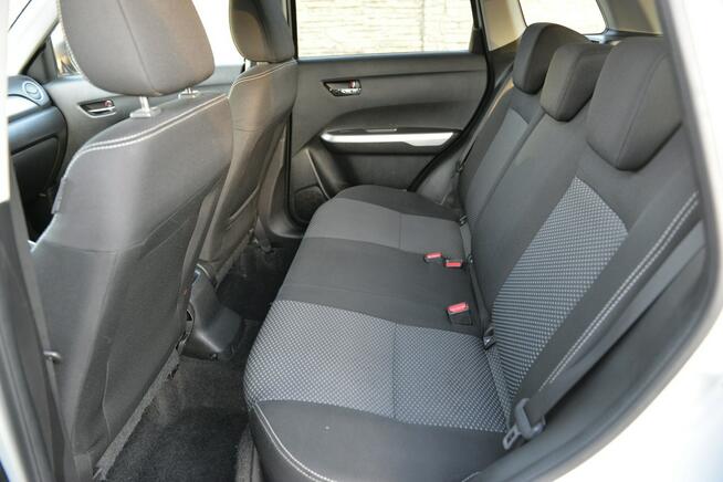 Suzuki Vitara 1.6 120KM Niski przebieg LED Navi Kamera Alufelgi
