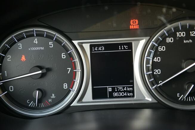 Suzuki Vitara 1.6 120KM Niski przebieg LED Navi Kamera Alufelgi