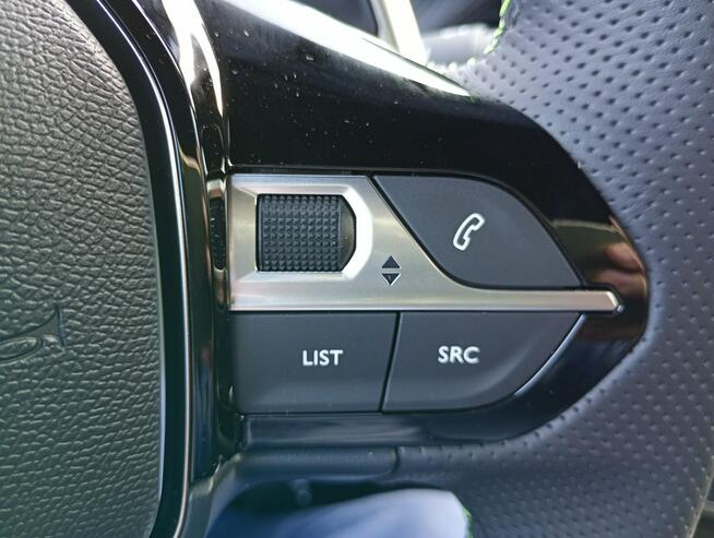 Peugeot 2008 GT Hybrid 145km AT8 / Navi/ Felgi 18cali/ kamery 360/ tempomat ACC