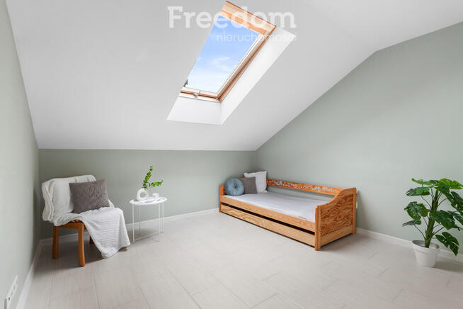 Kobyłka Grabicz, 159 m², 6 pokoi, bezczynszowe