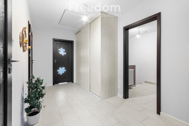 Kobyłka Grabicz, 159 m², 6 pokoi, bezczynszowe