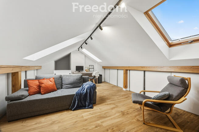 Segment skrajny na sprzedaż – z dużym ogrodem.