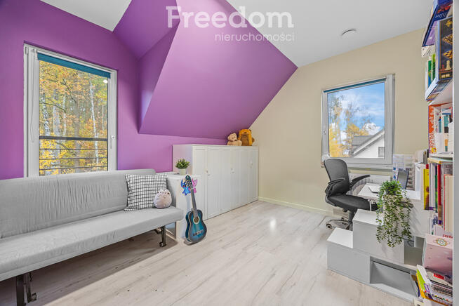 Nowoczesny dom przy lesie