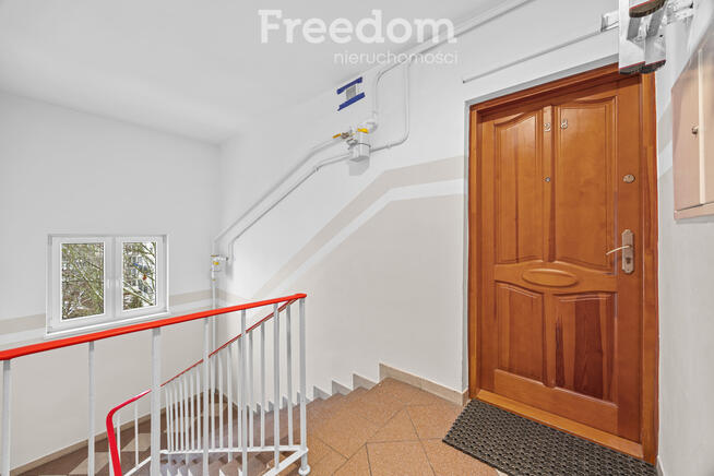 Jasne, dwustronne mieszkanie z potencjałem