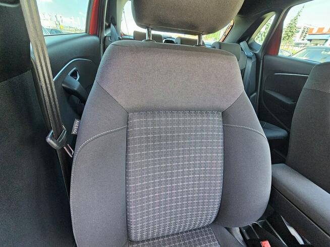 Kia Rio model 2018, grzana kierownica i fotele, asystent pasa, radar