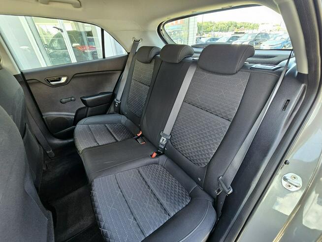Kia Rio model 2018, grzana kierownica i fotele, asystent pasa, radar