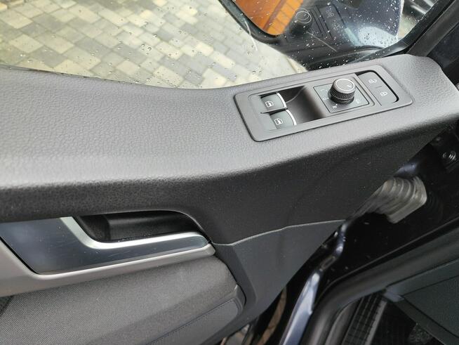 Volkswagen Multivan T 6 2.0 TDI 150 KM P rzebieg-151 691km 7 Osobowy Zarejestrowany