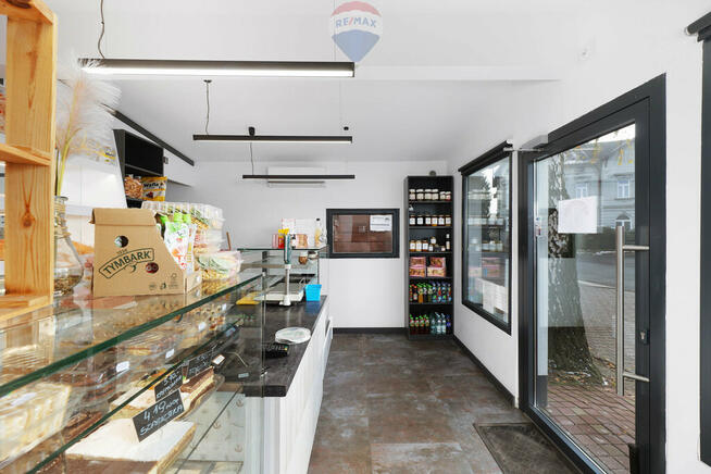 Lokal 24 m² z ogródkiem na sprzedaż