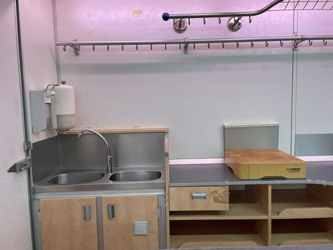 Renault Master Autosklep Wędli Gastronomiczny food truck foodtruck sklep W-zasiBORCO