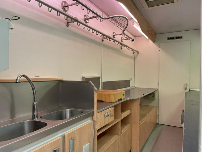 Renault Master Autosklep Wędli Gastronomiczny food truck foodtruck sklep W-zasiBORCO