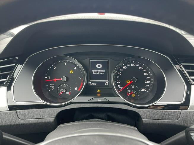 Volkswagen Passat DSG Podgrzewanie Klimatronic: 3 strefy