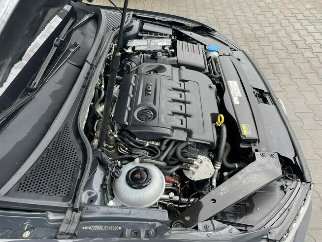 Volkswagen Passat DSG Podgrzewanie Klimatronic: 3 strefy