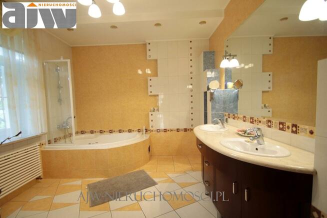 Dom Izabelin C gm. Izabelin, Izabelin