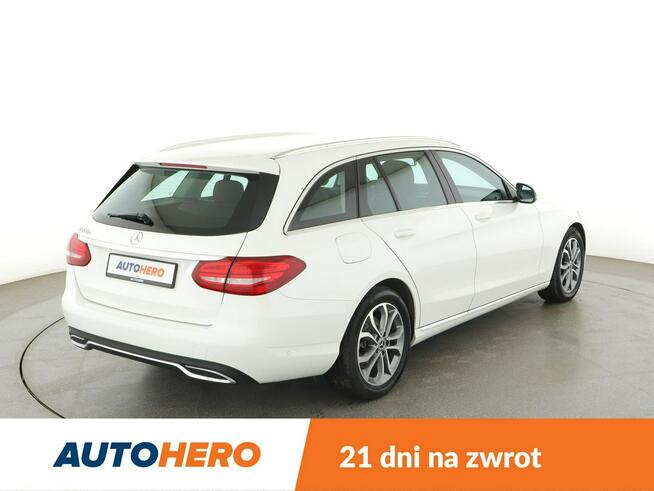 Mercedes C 200 Niski przebieg Automat Navi Kamera cofania Klimatyzacja