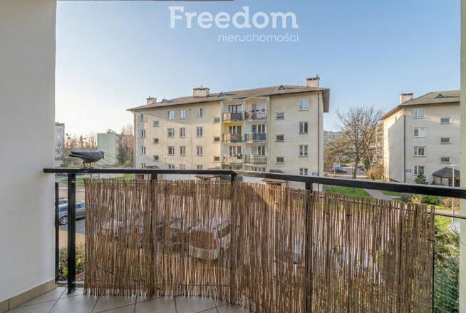 Przestronne 2 pokoje z balkonem i osobną kuchnią