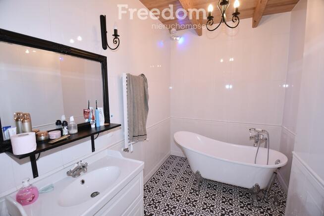 Posiadłość z domem 200 m² i stajnią na 2,4 ha