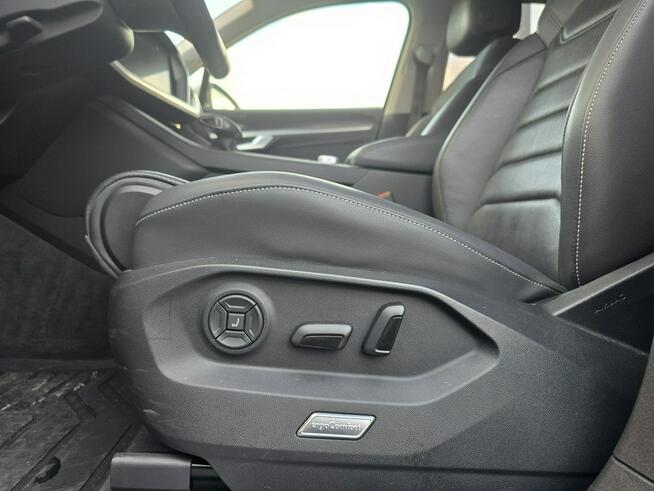 Volkswagen Touareg Pneumatyka_SkrętnaOś_MatrixLED_Wentylacja_Masaże_Kamera360_Skóra_