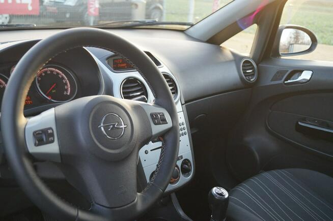 Opel Corsa D 2009R 1.2 BENZ STAN BDB ZADBANY PO SERWISIE