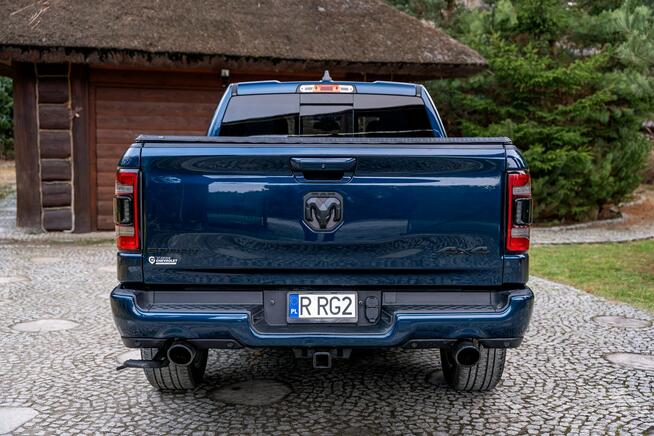 RAM 1500 Crew Cab Sport / 5.7 V8 Hemi / 390KM / Bogata opcja / 4x4 / 2020