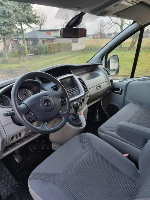 Opel Vivaro 2.5 CDTI 146km / Niski przebieg / Klima / Navi / Zadbany / FV 23%