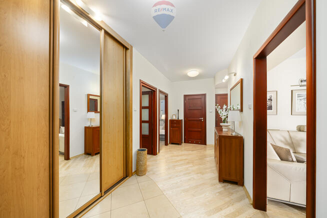 przestronne M4 Praga Południe