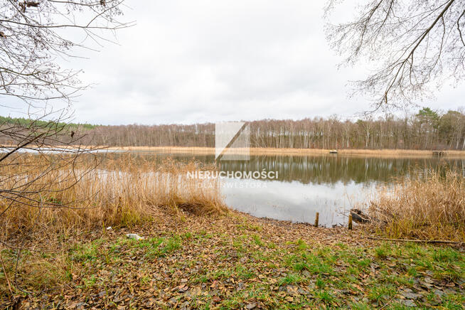 Działka nad brzegiem jeziora Postomsko, 1844 mkw