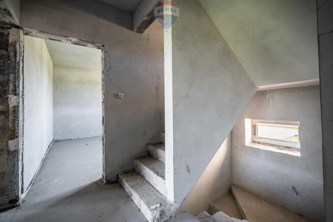 Dom z dużą działką